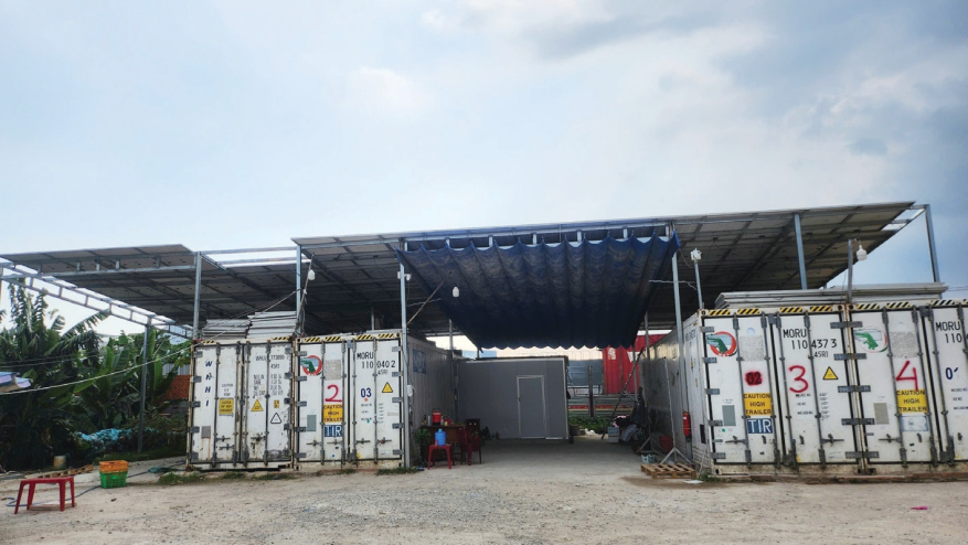 BÃI CONTAINER CHỢ ĐẦU MỐI HÓC MÔN